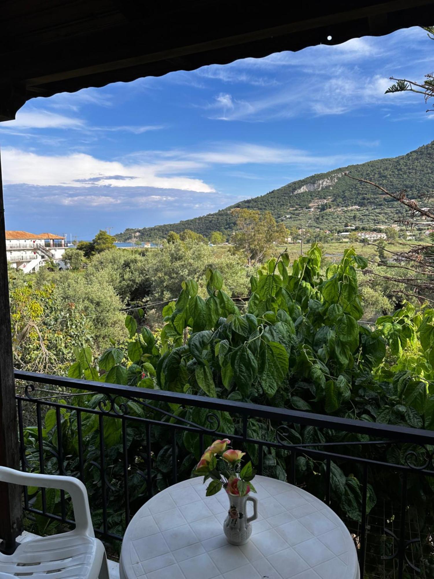 Villa Theodora Keri Bagian luar foto