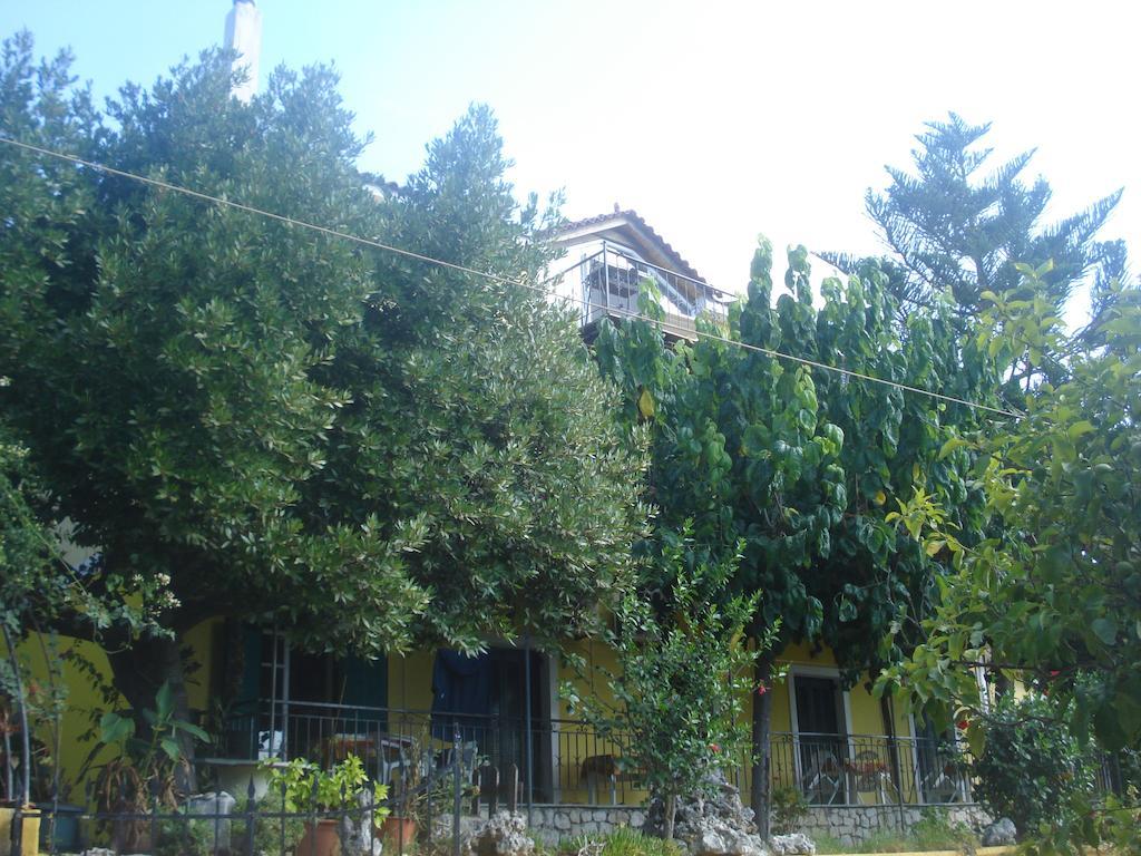 Villa Theodora Keri Bagian luar foto