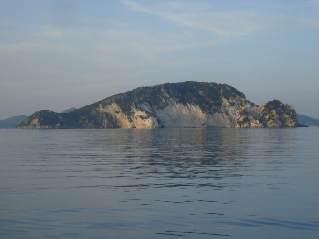 Villa Theodora Keri Bagian luar foto