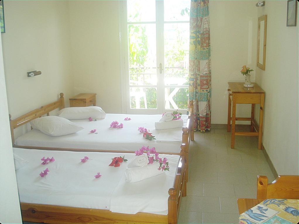 Villa Theodora Keri Ruang foto