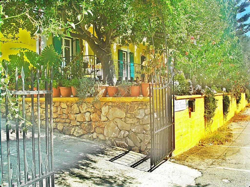 Villa Theodora Keri Bagian luar foto